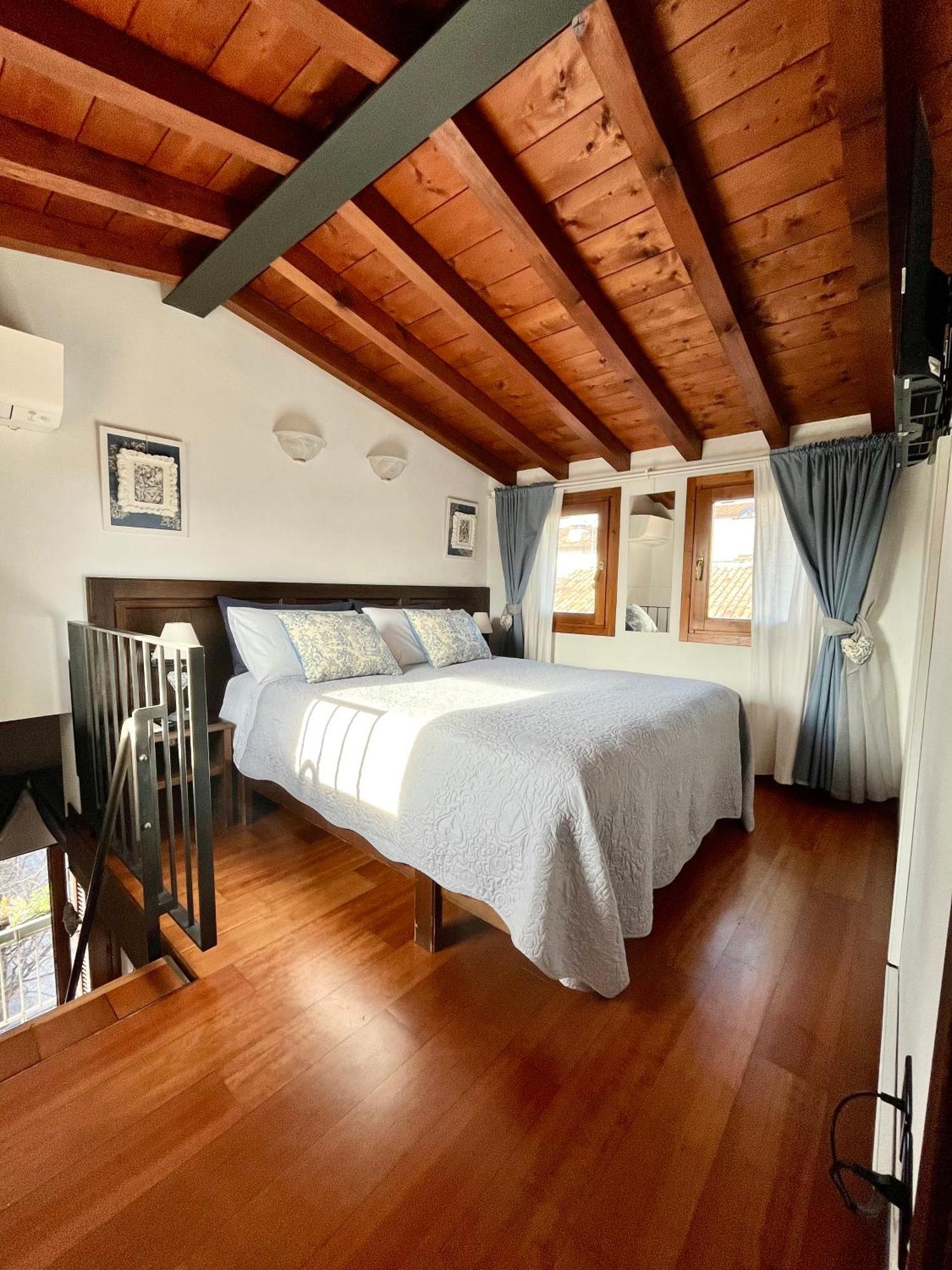 Porto Valentino Apartment Σιρμιόνε Εξωτερικό φωτογραφία