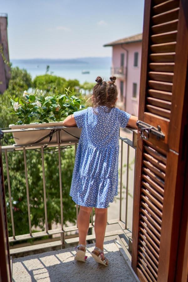 Porto Valentino Apartment Σιρμιόνε Εξωτερικό φωτογραφία